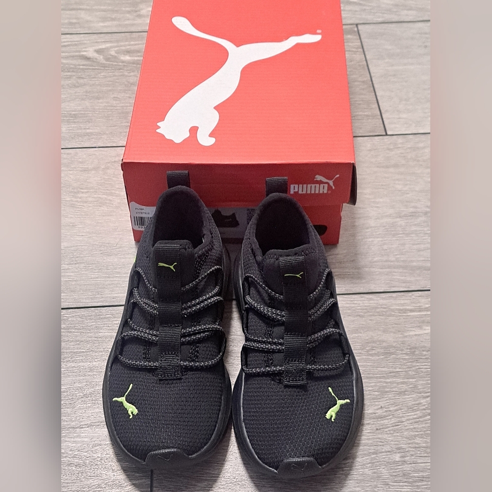 Brand New Puma Boys Black and Green One4All Slip On Sneakers